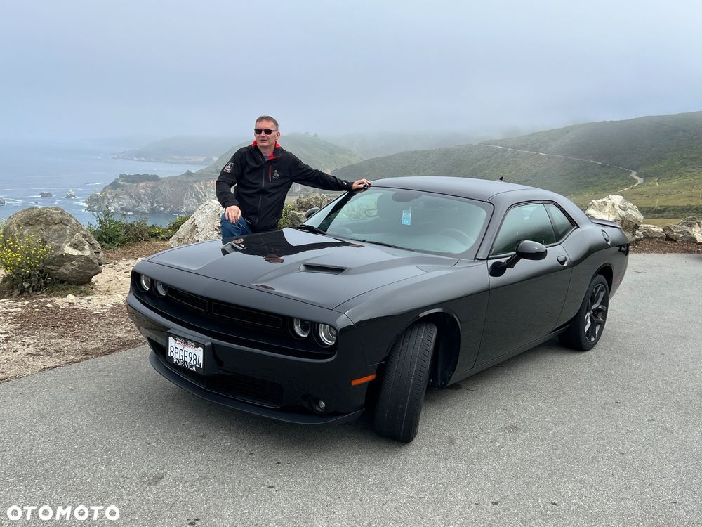 Dodge Challenger - 33