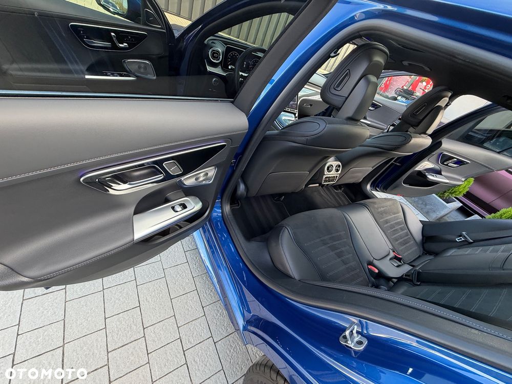 Mercedes-Benz Klasa C 300 mHEV 4-Matic AMG - 28