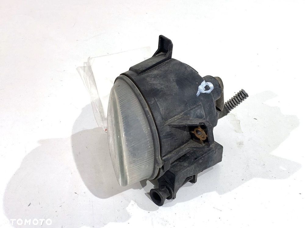 HALOGEN PRAWY PRZÓD  AUDI A4 B8 (8K2) 2007 - 2015 2.0 TDI 105 kW [143 KM] olej napędowy 2007 - - 2