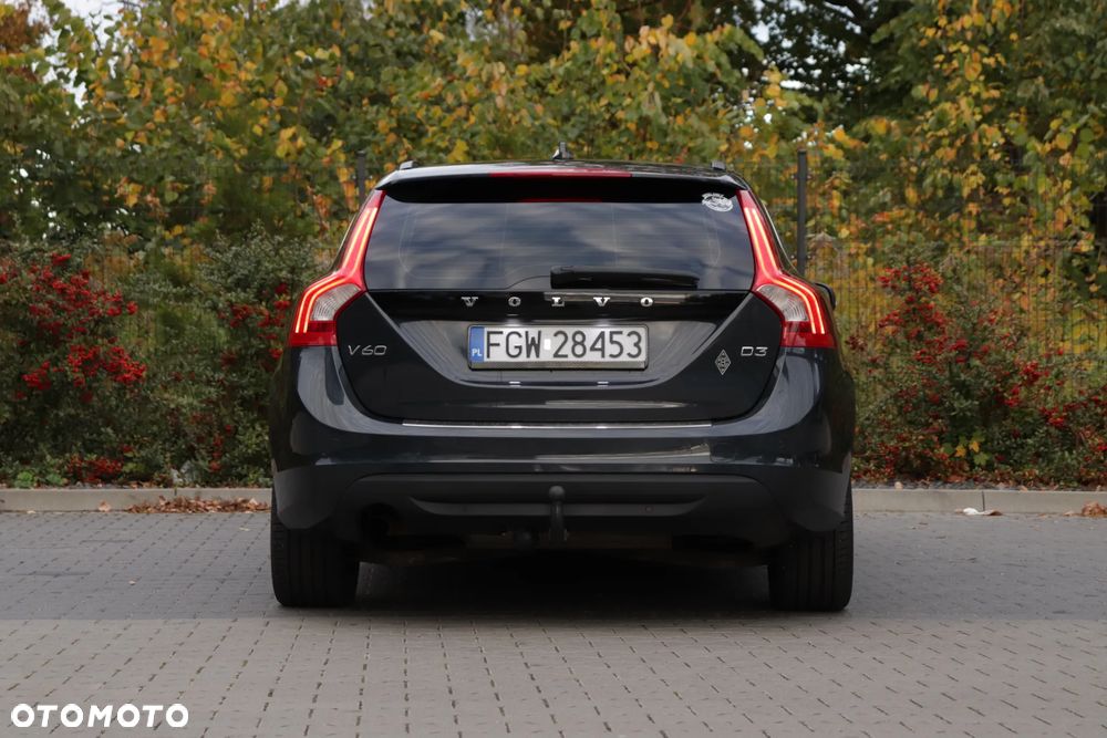 Volvo V60 D3 Momentum - 14