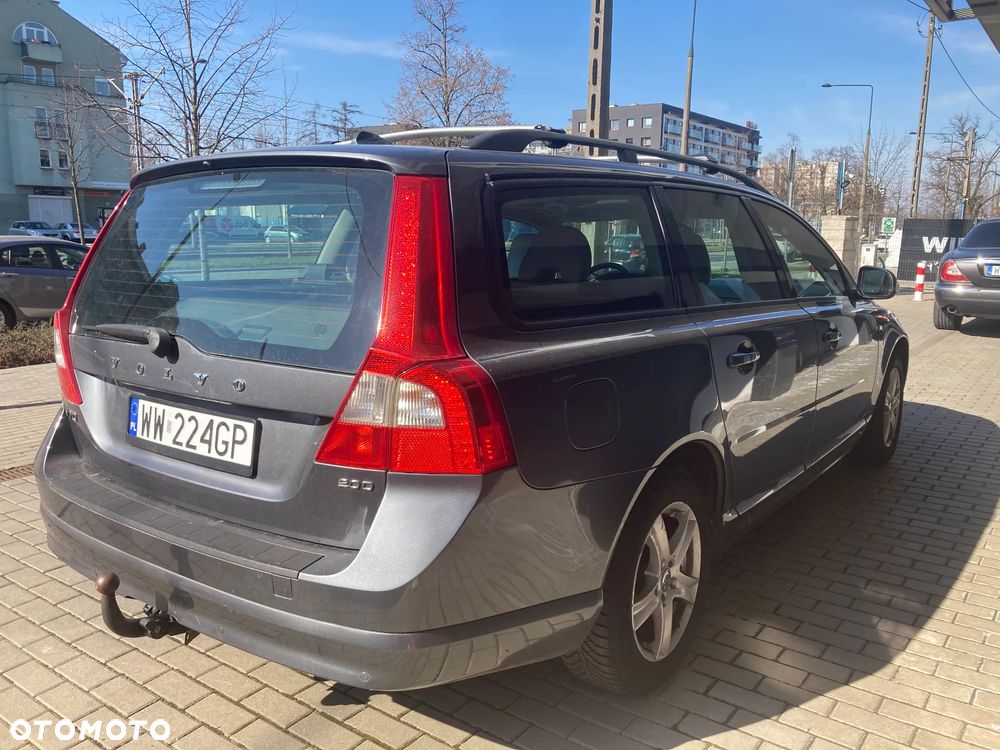 Volvo V70 2.0D Momentum - 4
