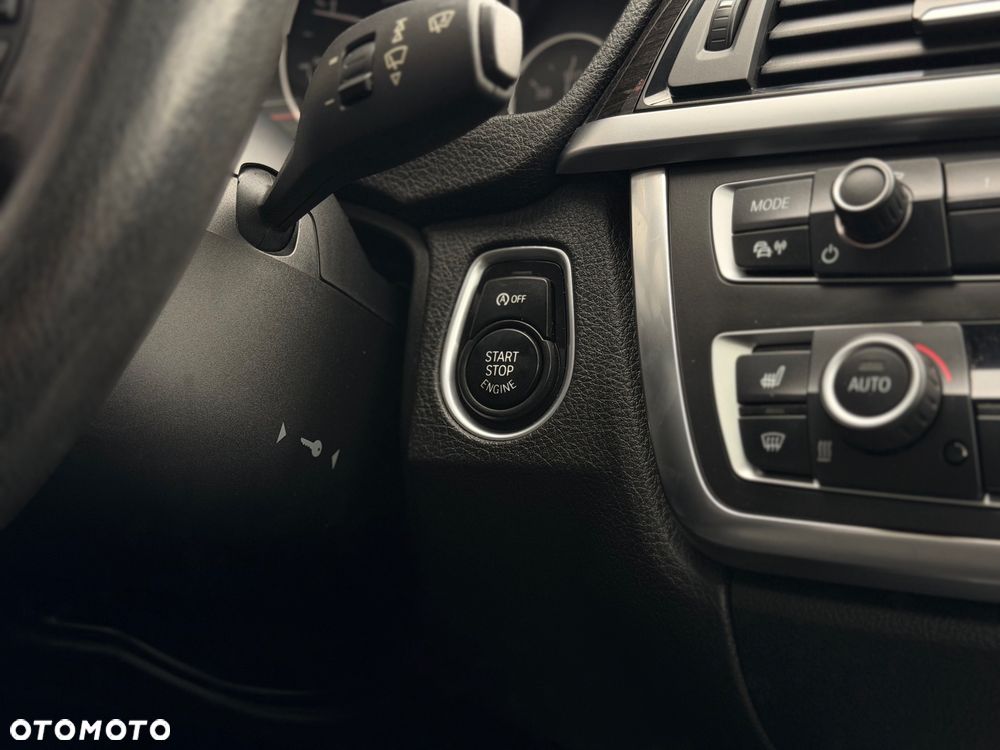 BMW Seria 3 318d Luxury Line EU6 - 31