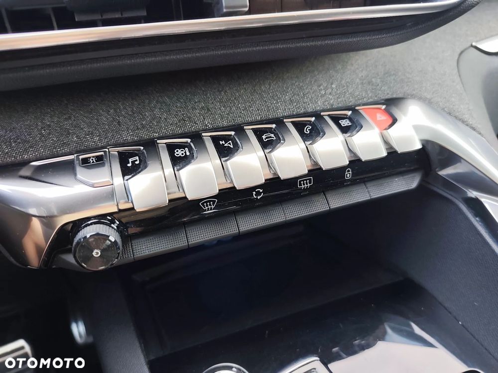Peugeot 5008 BlueHDi 130 EAT8 Roadtrip - 29