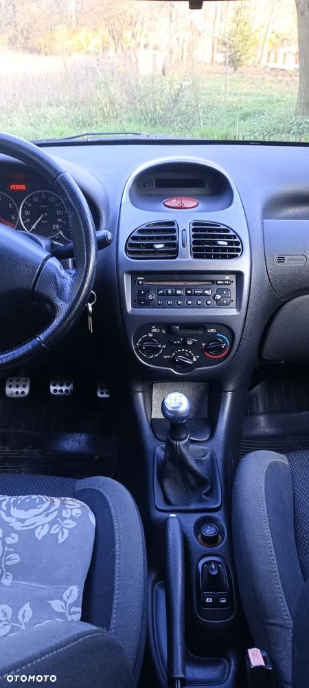 Peugeot 206 - 5