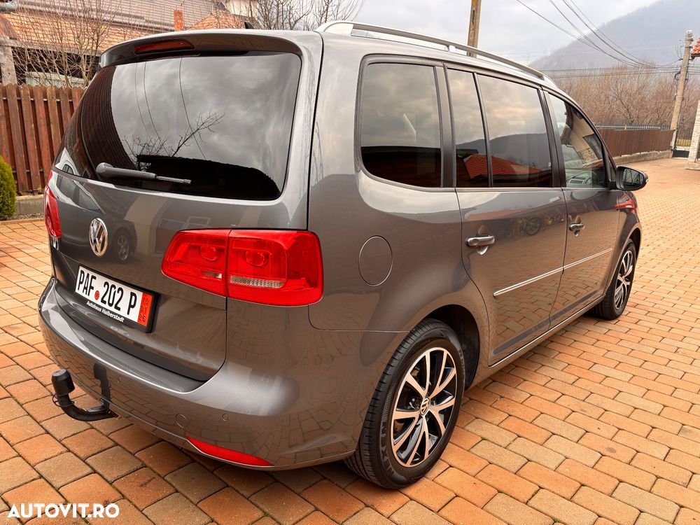 Volkswagen Touran 2.0 TDI DPF Highline - 4