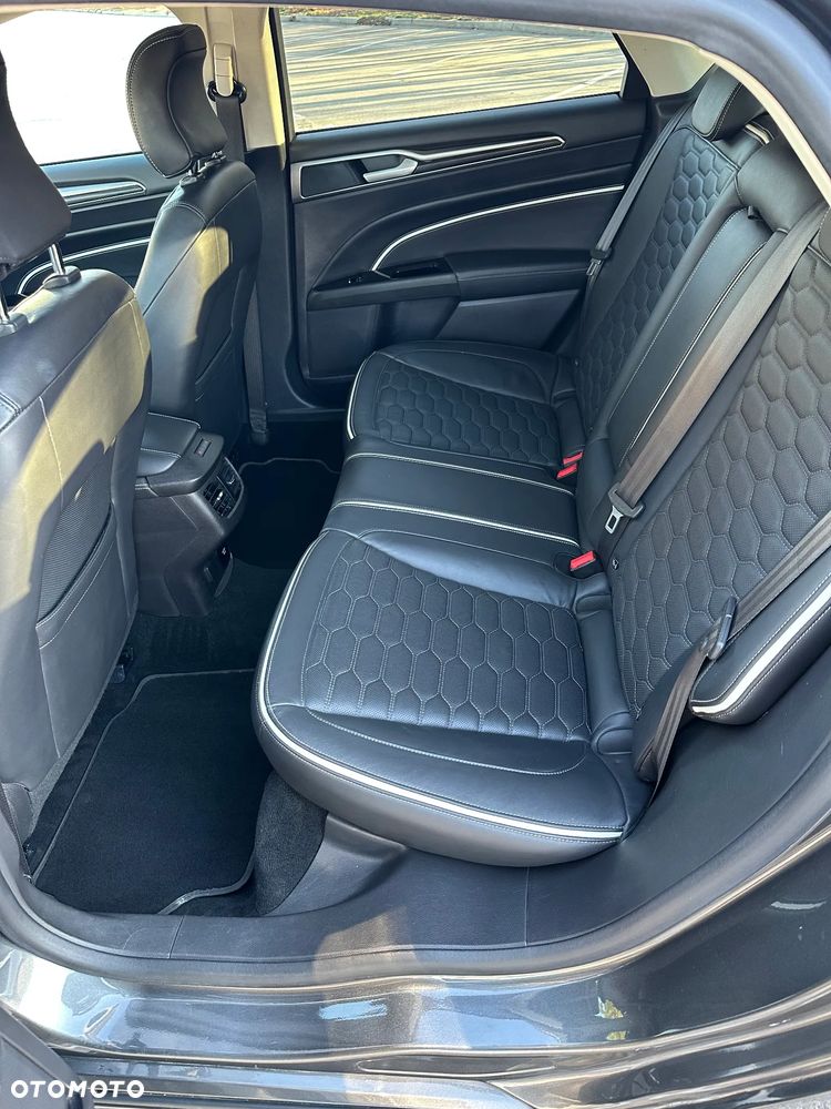 Ford Mondeo 2.0 EcoBlue Vignale - 24