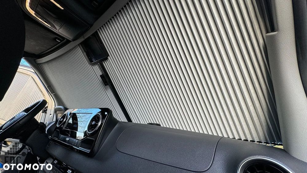 Mercedes-Benz SPRINTER - 15