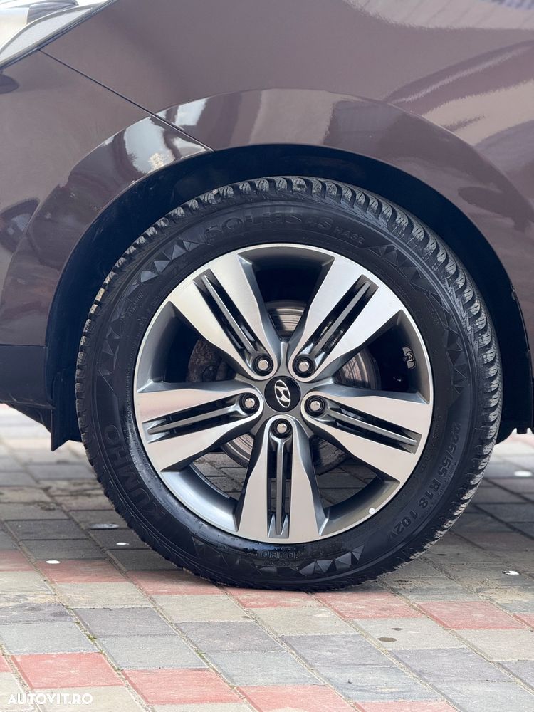 Hyundai ix35 - 23