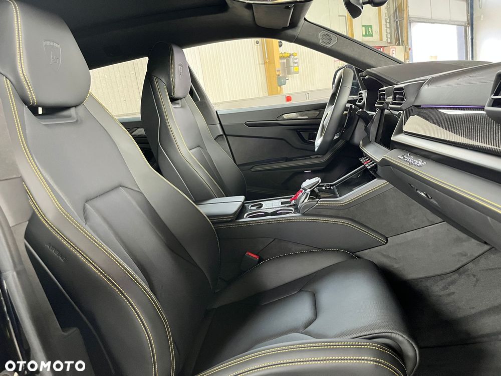 Lamborghini Urus - 15
