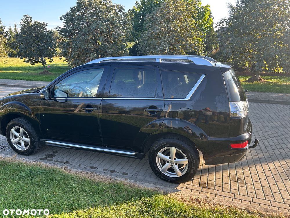 Mitsubishi Outlander - 5