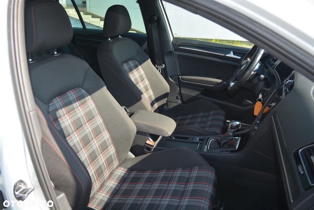 Volkswagen Golf 2.0 TSI BMT GTI Performance DSG - 34
