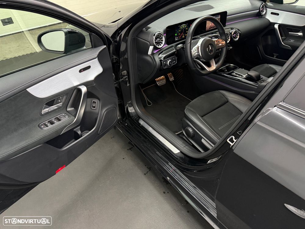 Mercedes-Benz A 250 e AMG Line - 10
