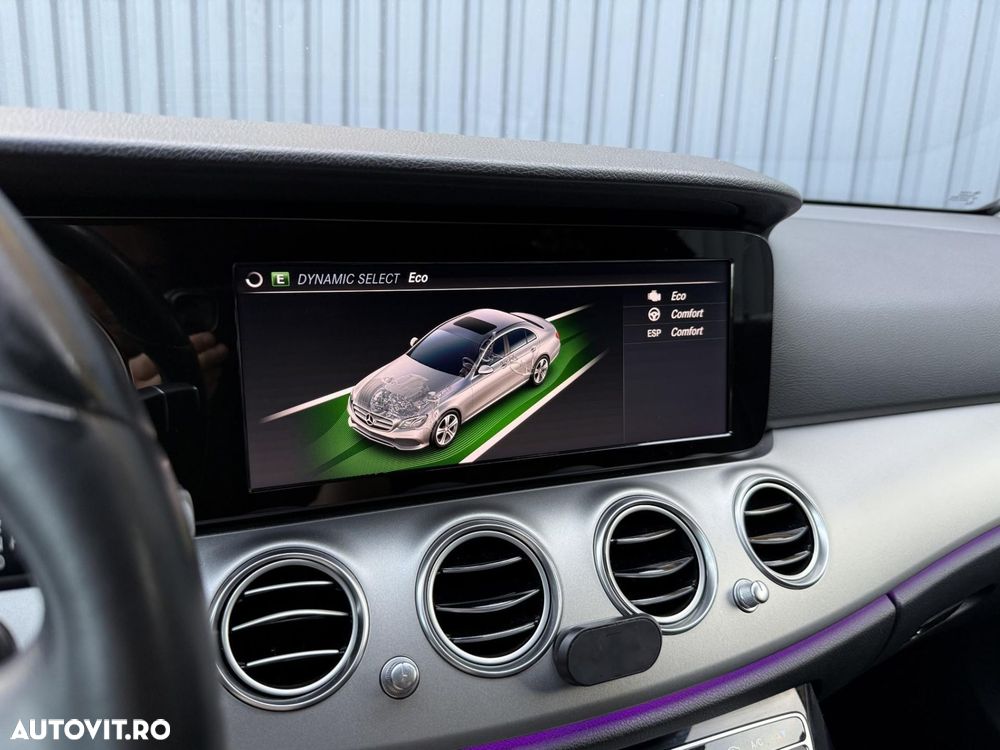 Mercedes-Benz E - 12