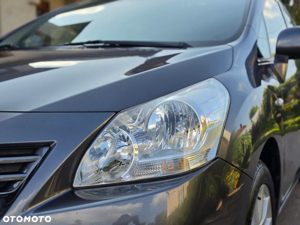 Toyota Verso - 4