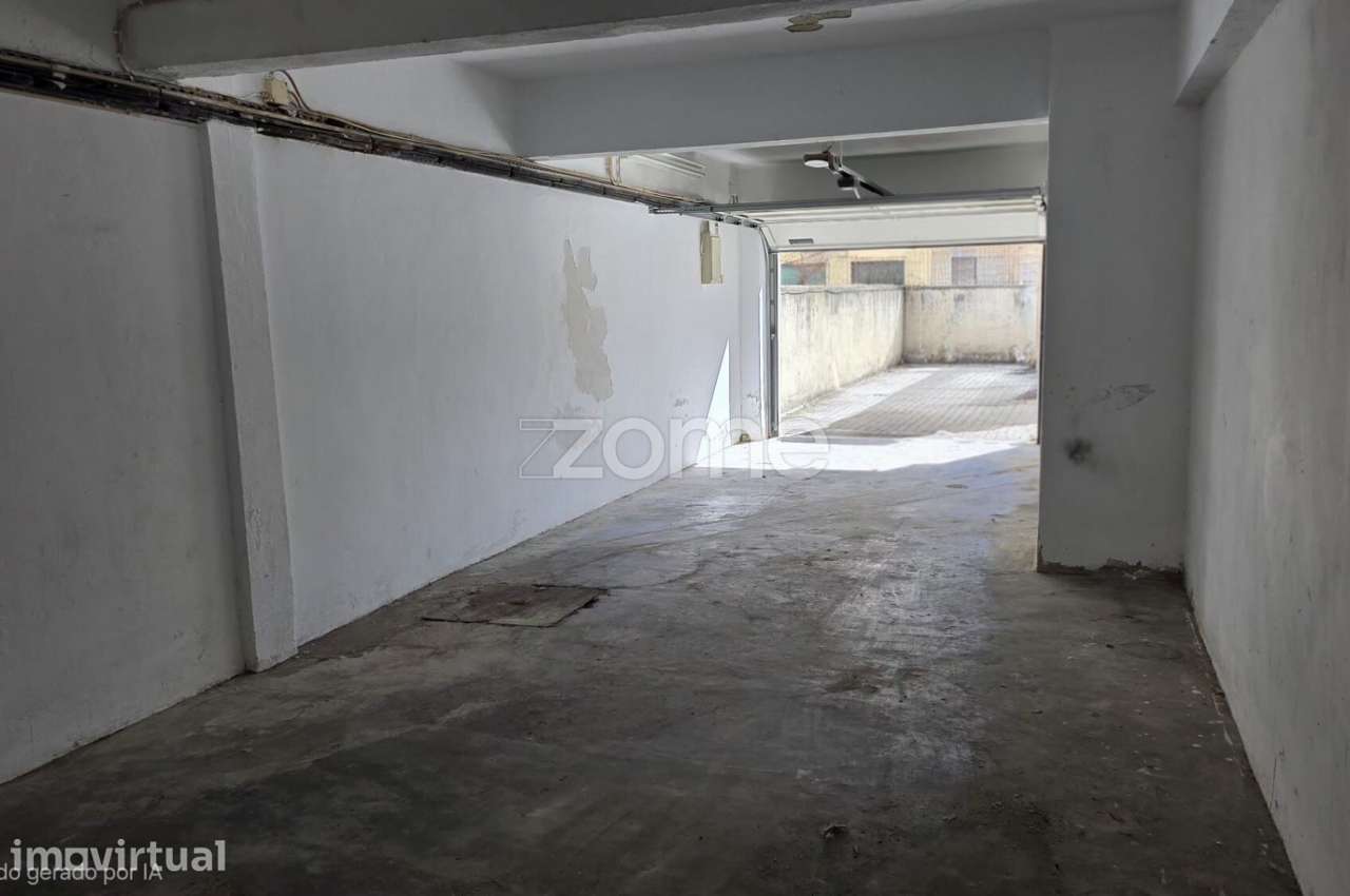 GARAGEM BOX FECHADA PARA ARRENDAMENTO | AVENIDA DE ROMA – ALVALADE - Grande imagem: 5/7
