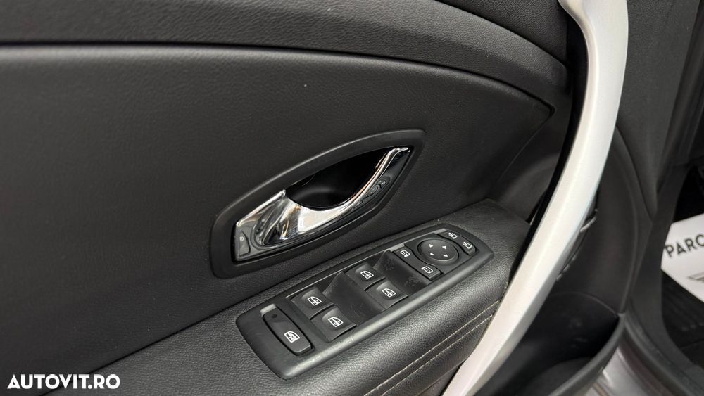 Renault Megane ENERGY dCi 110 Start & Stop Bose Edition - 25