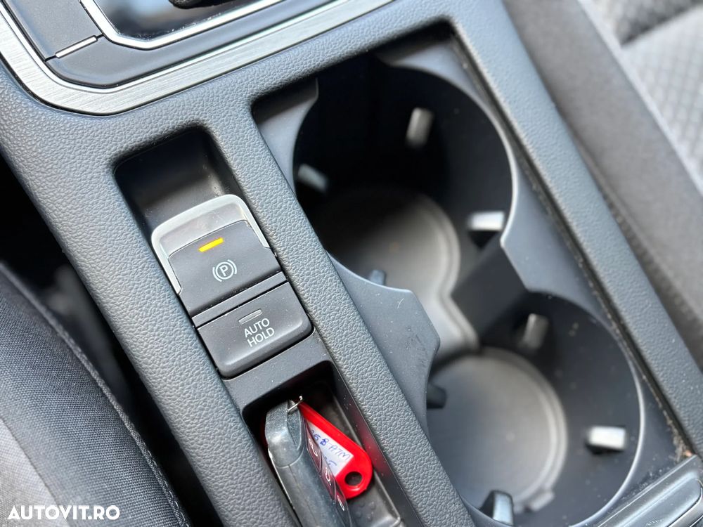 Volkswagen Passat - 24