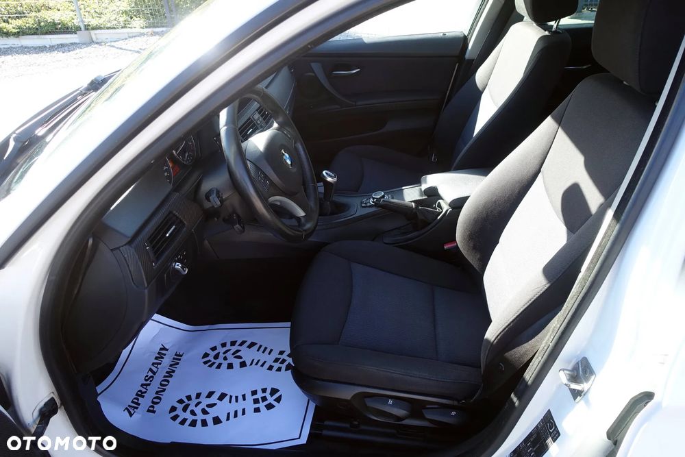 BMW Seria 3 320i Edition Sport - 13