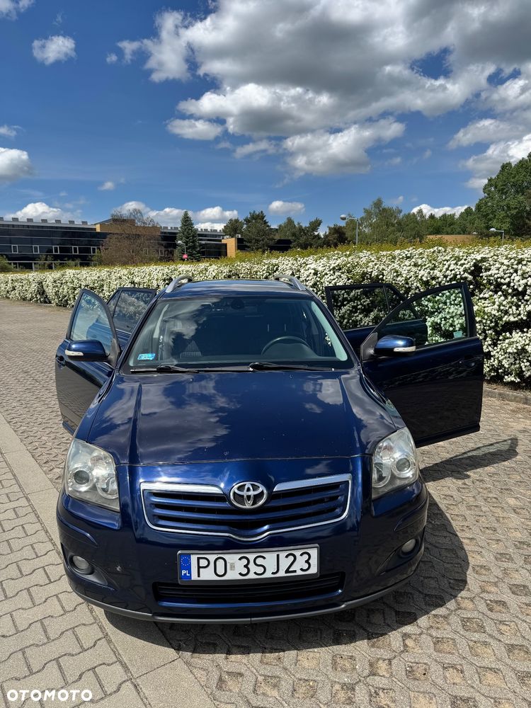 Toyota Avensis 2.0 D-4D Sol - 11