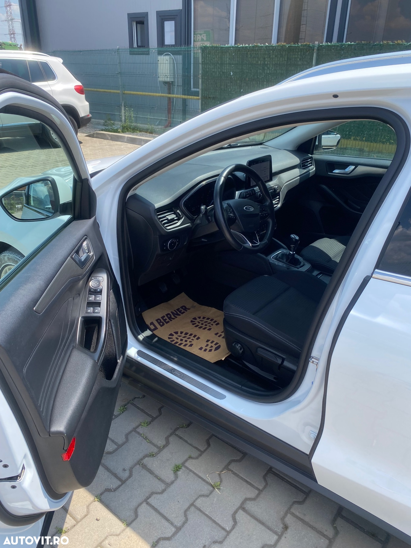 Ford Focus - 8