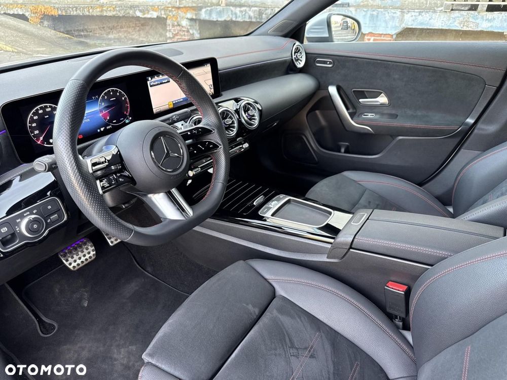 Mercedes-Benz CLA - 11