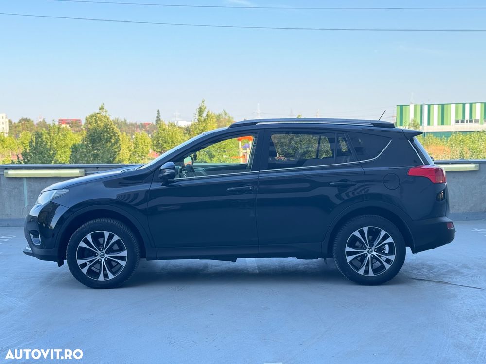 Toyota RAV4 2.2 D-4CAT 4WD Aut Executive - 5