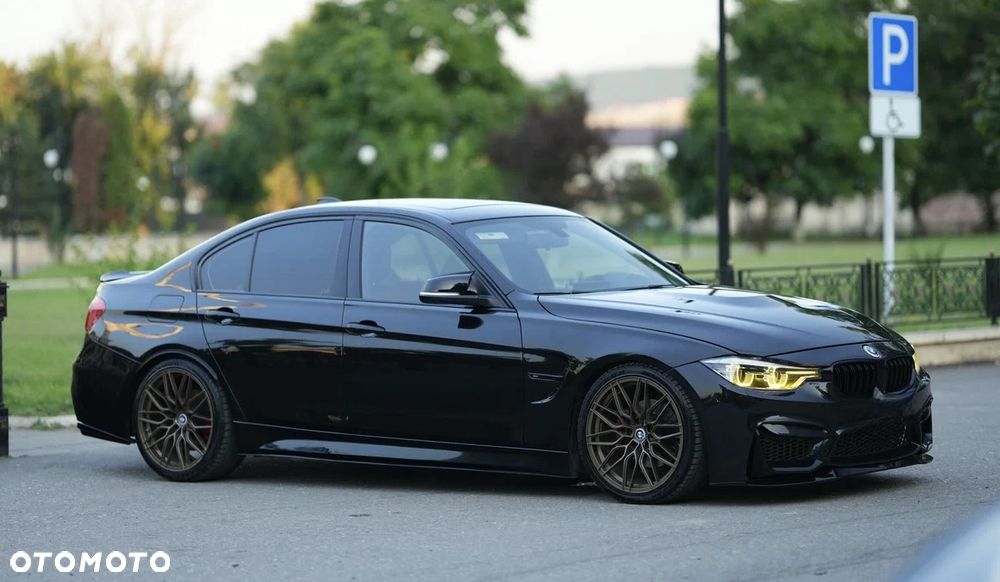 BMW Seria 3 330i xDrive Edition M Sport Shadow - 3