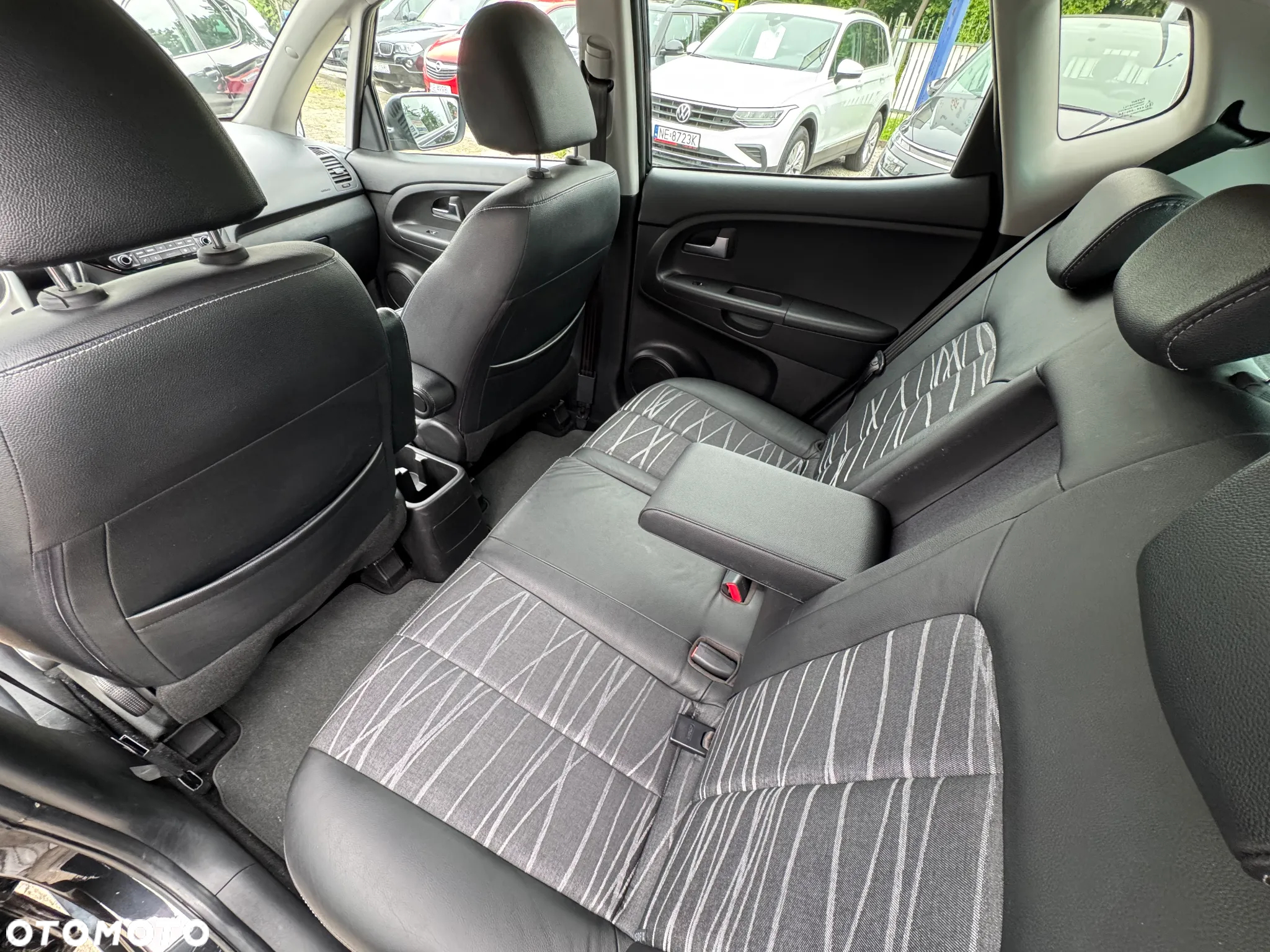 Kia Venga - 18