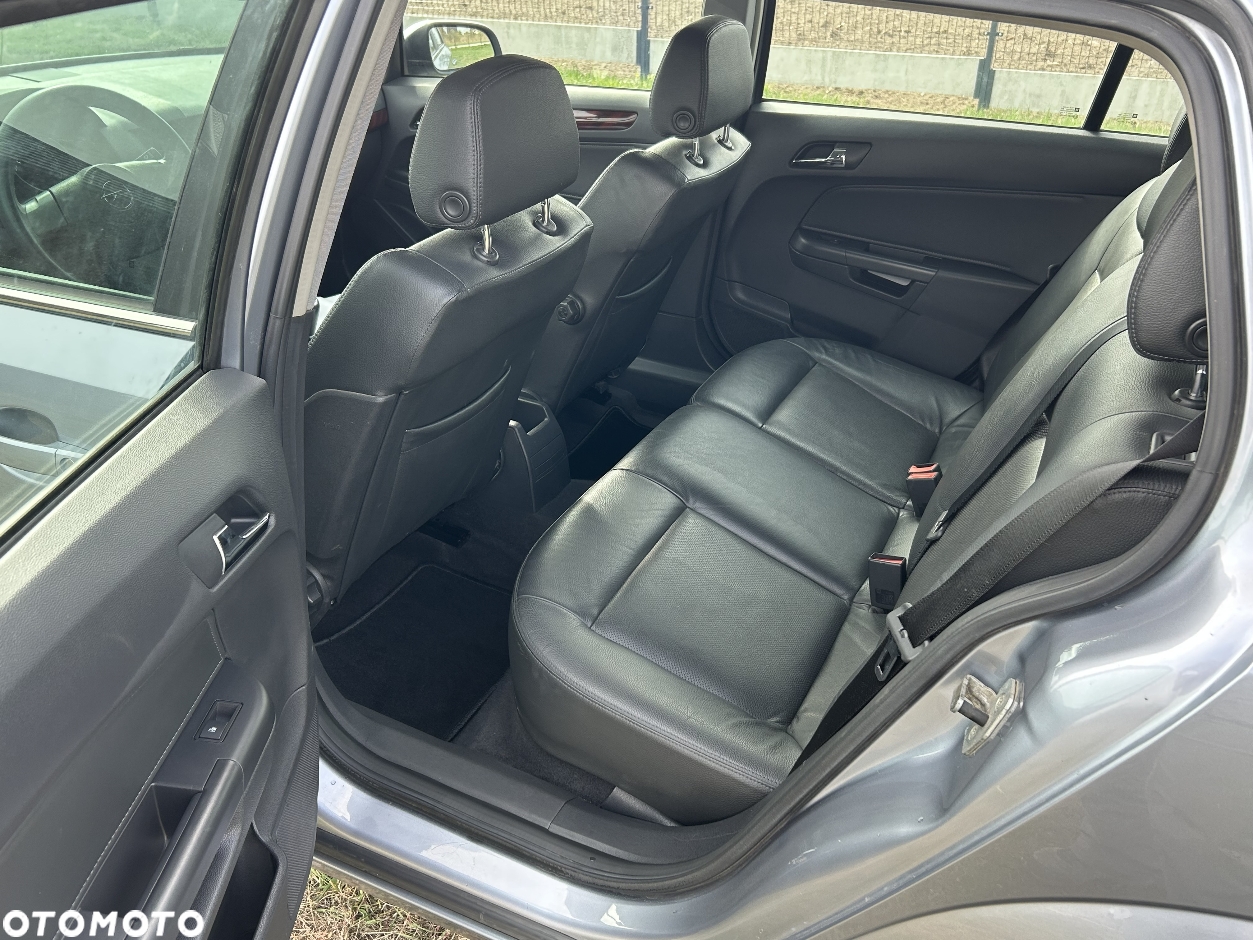 Opel Astra 2.0 Turbo Caravan Sport - 13