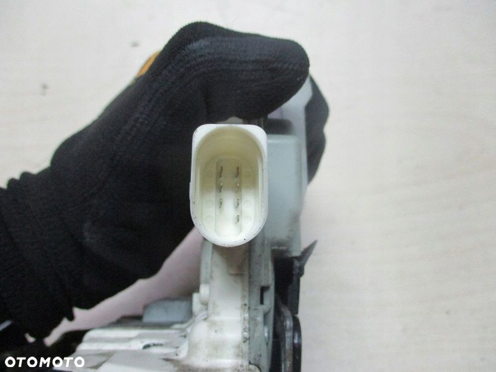 audi a4 b8 a5 q5 zamek drzwi prawy przód 7 pin eu - 2