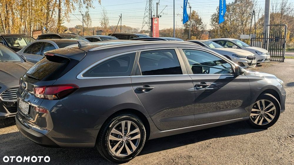 Hyundai i30 1.4 T-GDI Family+ - 13