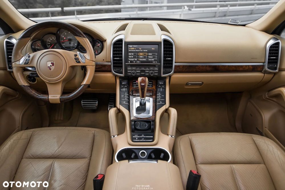 Porsche Cayenne - 14