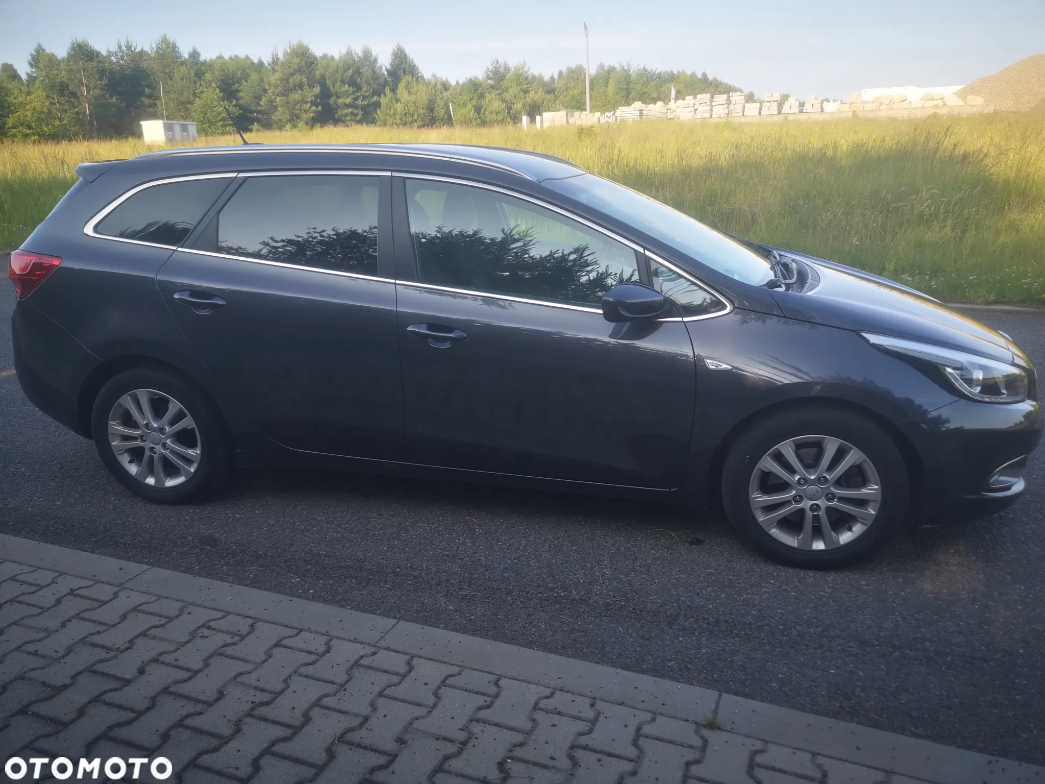 Kia Ceed 1.6 GDI ISG SW Platinum Edition - 13