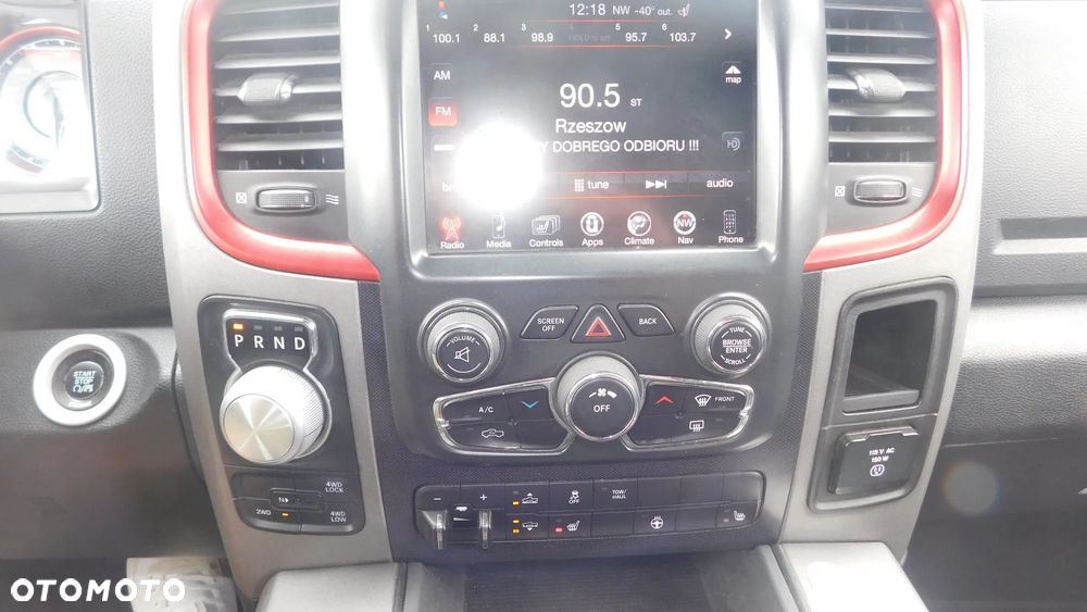 Dodge RAM 5.7 4x4 - 19