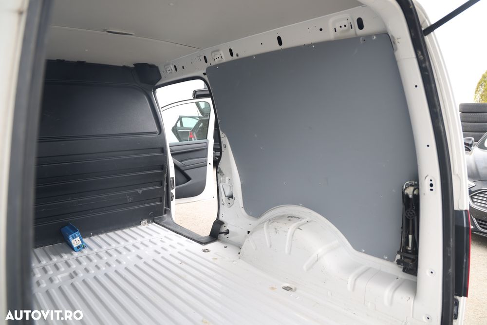 Volkswagen Caddy Maxi - 26