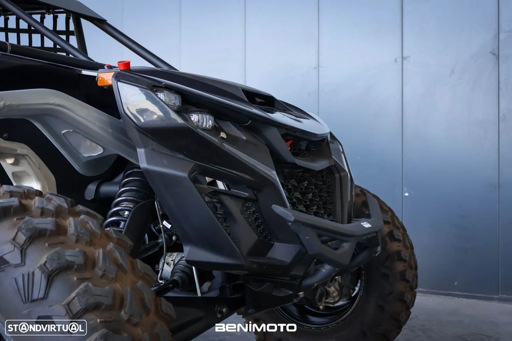 Can-Am Maverick R - 15