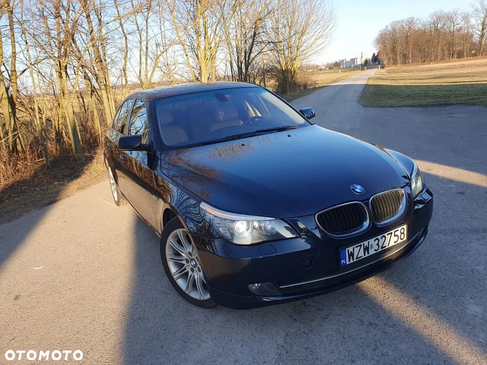 BMW Seria 5 525xi Edition Exclusive - 16