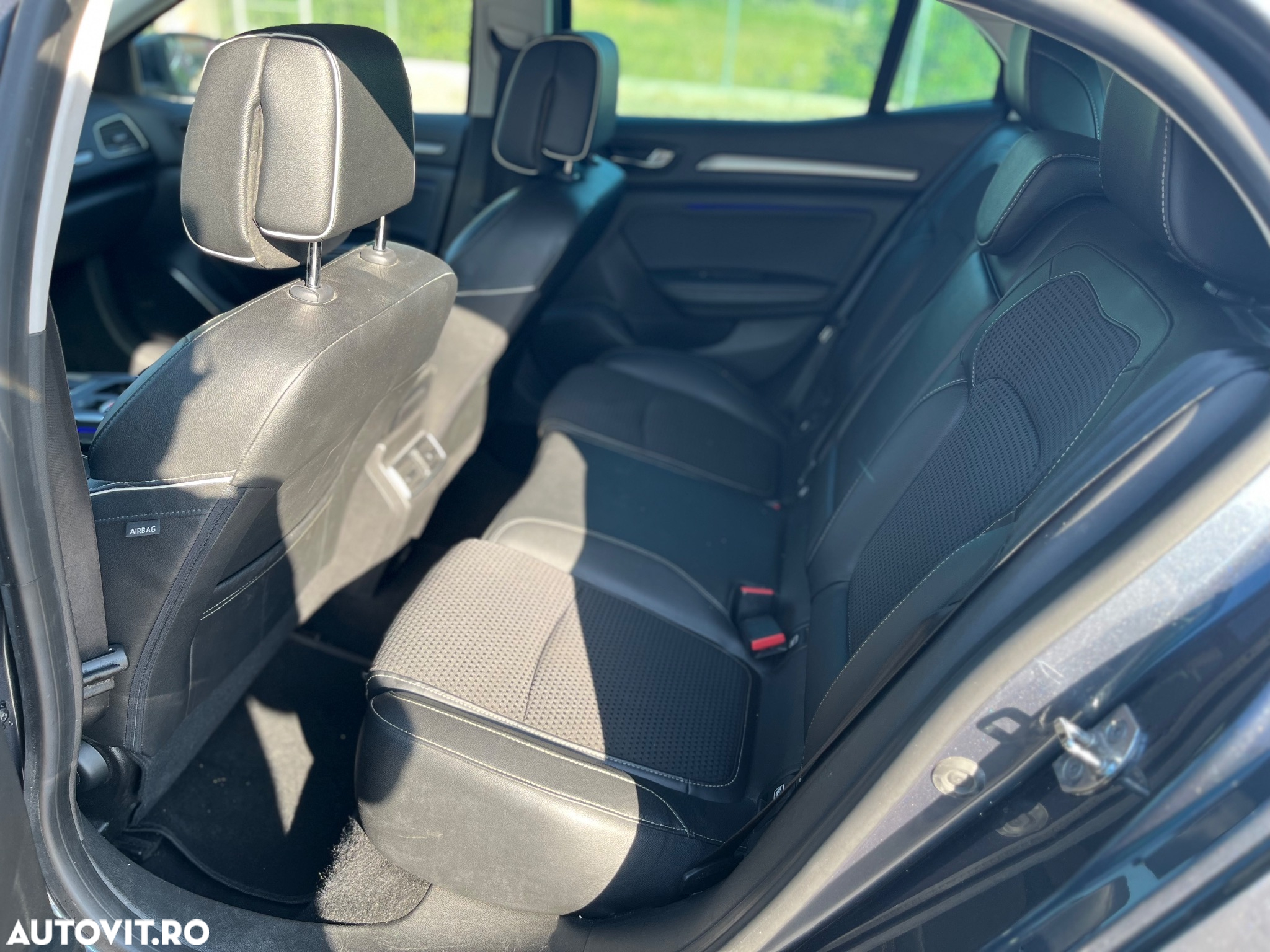 Renault Megane ENERGY dCi 110 EDC BOSE EDITION - 9