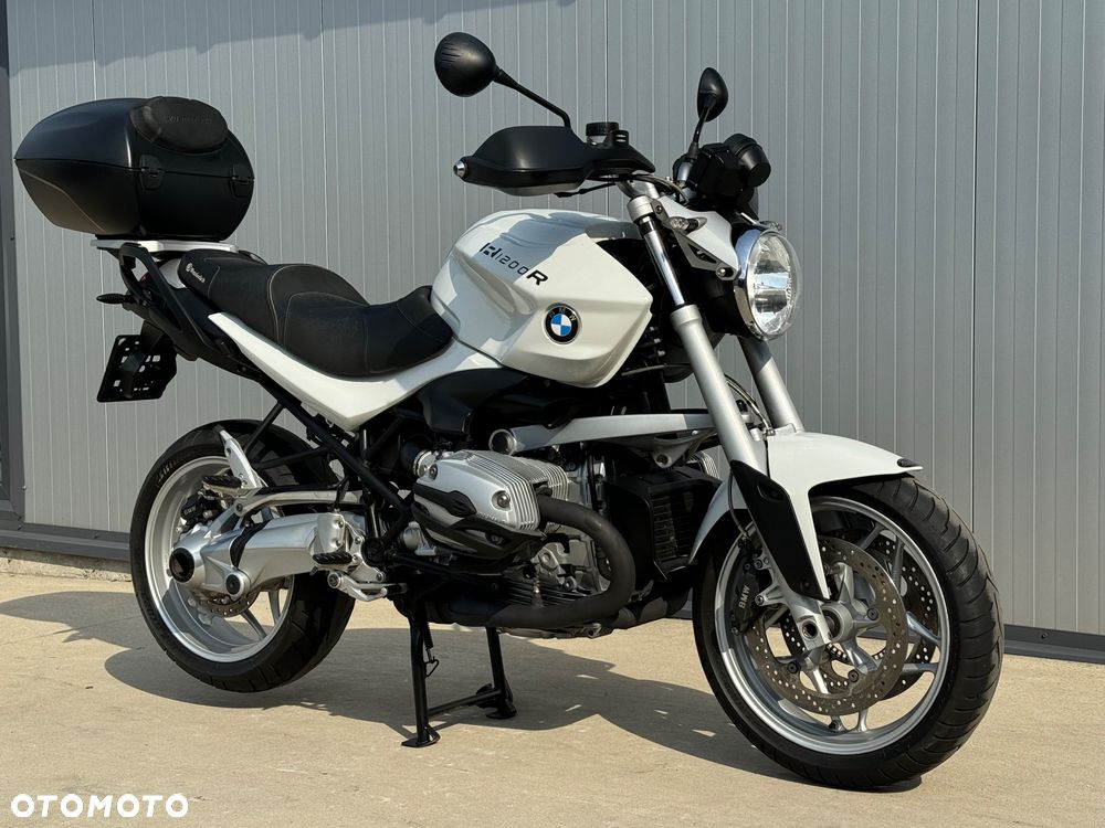 BMW R - 1