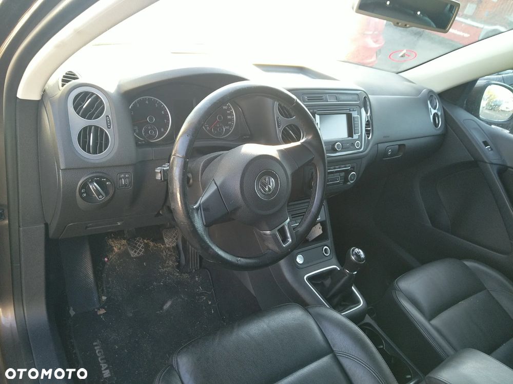 Volkswagen Tiguan - 8