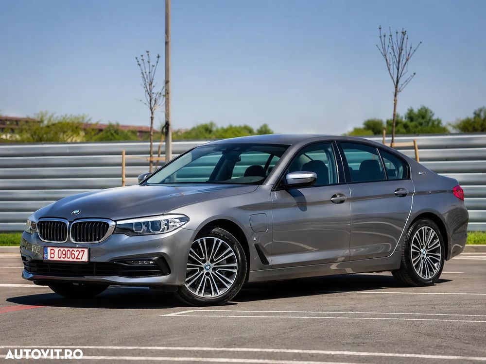 BMW 5 Series 2019 — imagine 25