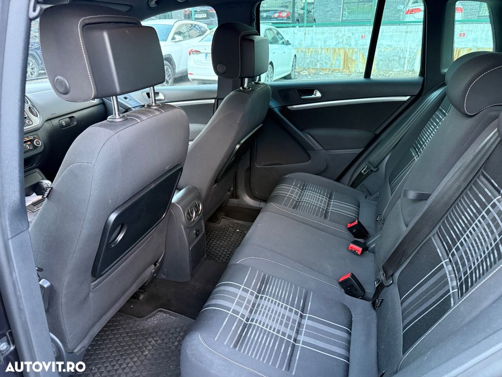 Volkswagen Tiguan 2.0 TDI 4Motion DSG Sport & Style - 10