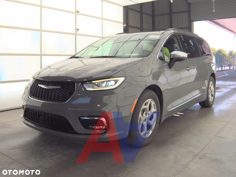 Chrysler Pacifica - 3