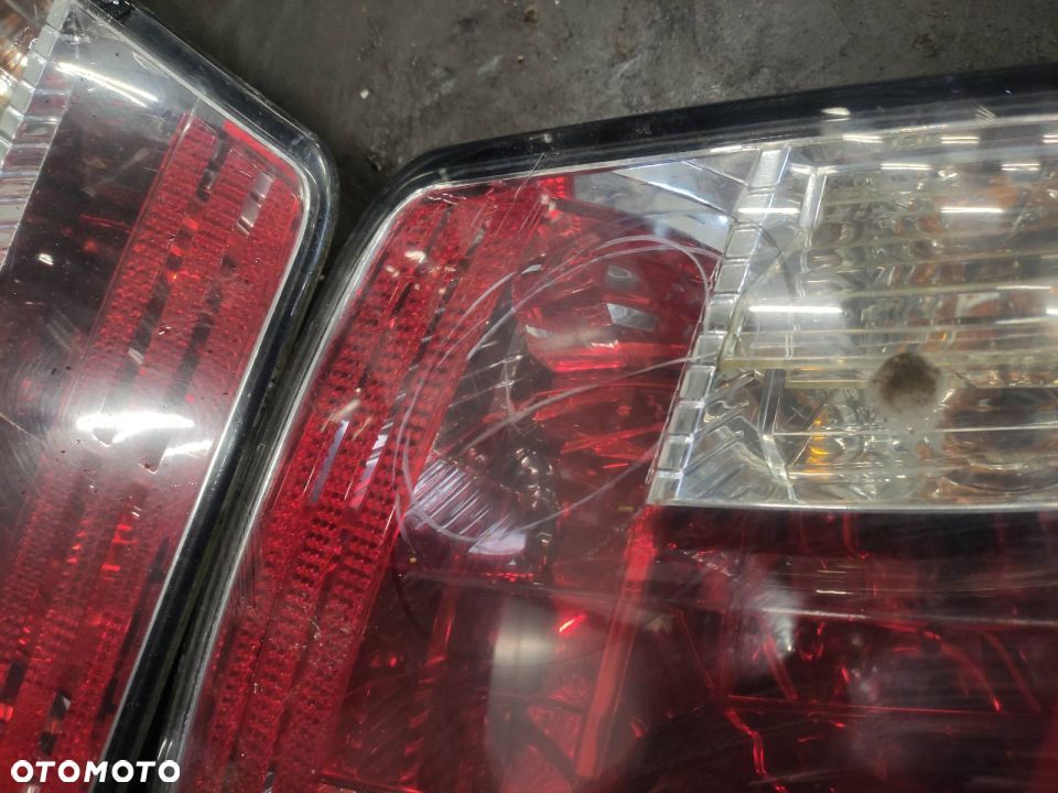 KOMPLETNY TYŁ KLAPA ZDERZAK LAMPY STILO I 3D 647 - 11