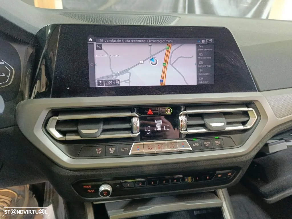 BMW 330 e Touring Corporate Edition Auto - 10