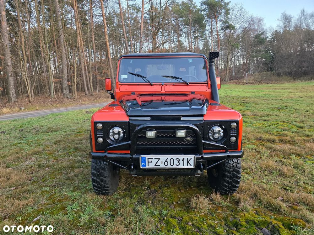 Land Rover Defender - 13
