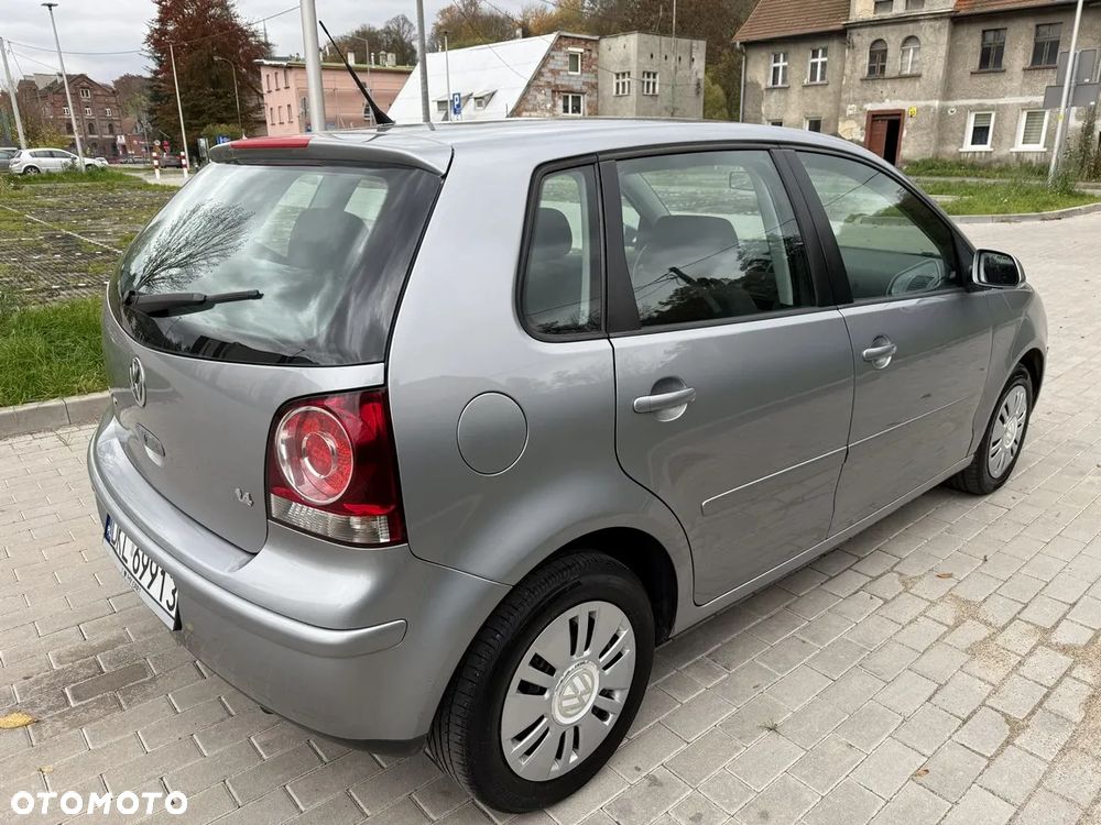 Volkswagen Polo 1.4 16V Comfortline - 12