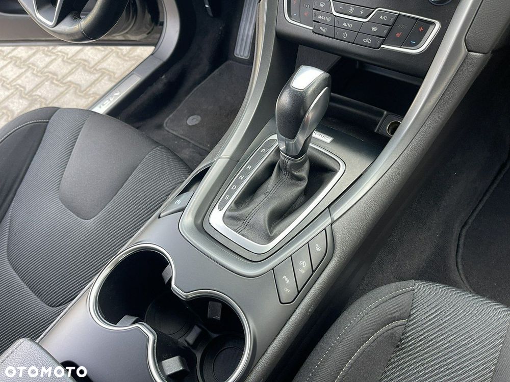 Ford Mondeo - 27