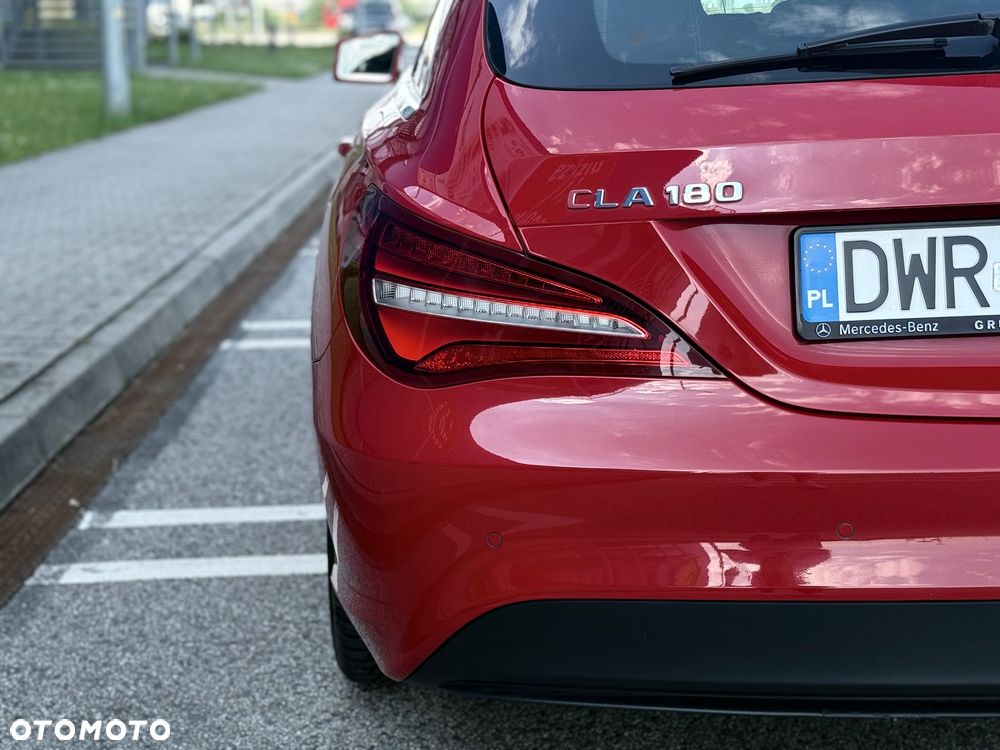 Mercedes-Benz CLA 180 7G-DCT - 12