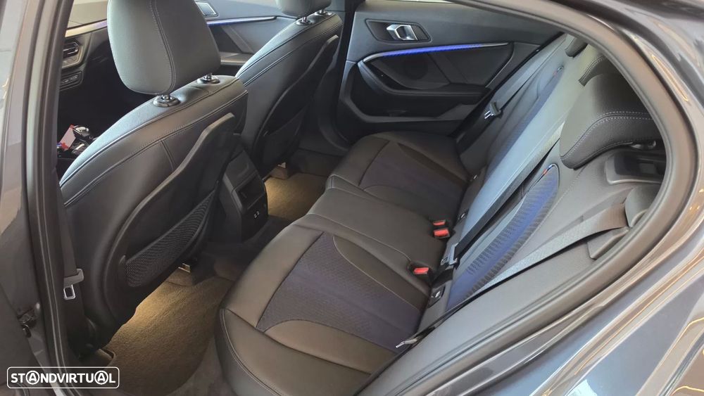 BMW 116 d Pack Desportivo M Auto - 53